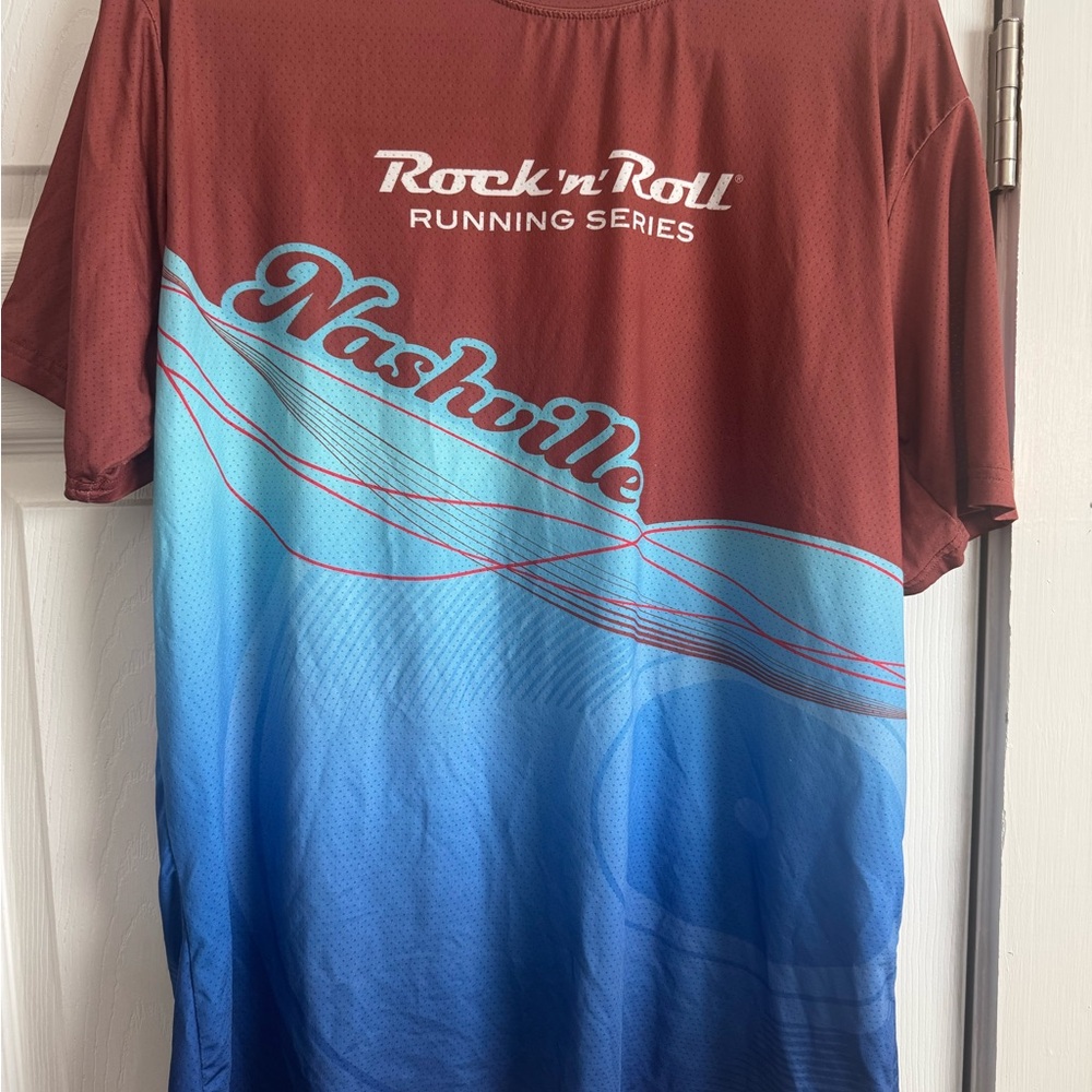 Nashville Rock n Roll Marathon Men's Shirt - Brown and Blue, L